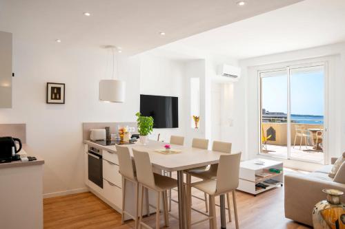 Cannes - Roof terrace for rent