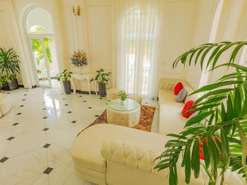Posezení v ubytování Căn hộ 2 phòng ngủ view đẹp gần trung tâm