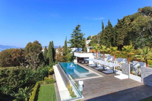 REF 1960 - Cannes - Sea view villa for rent