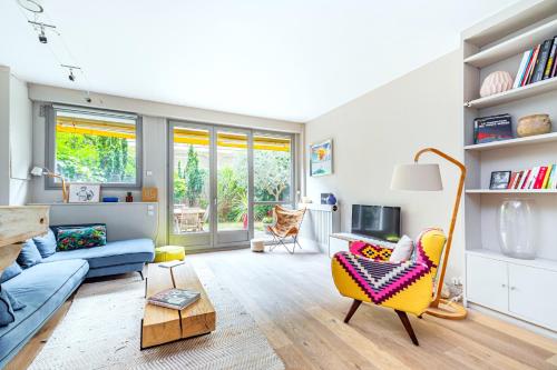 Photo de la galerie de l'établissement Lumineux avec Jardin, 2BR, 4 à 5 personnes, à Boulogne-Billancourt