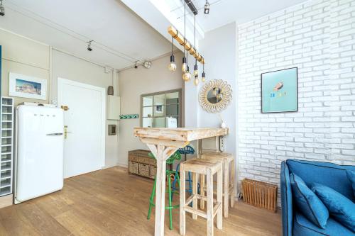 Photo de la galerie de l'établissement Lumineux avec Jardin, 2BR, 4 à 5 personnes, à Boulogne-Billancourt