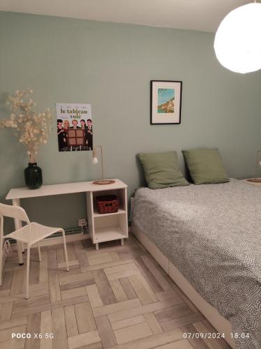 Maison Médicis - T5 Spacieuse et Calme en Ville - Emplacement Idéal