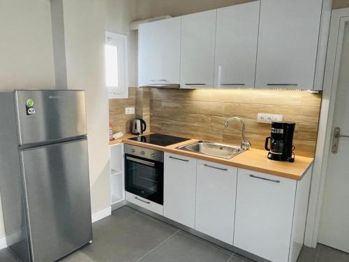 Loutraki Cubes Apartment