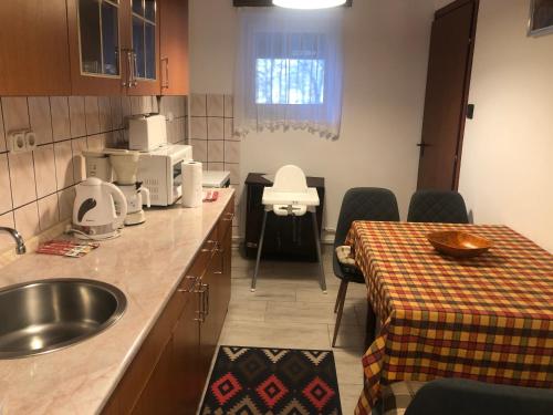 Kuchyň nebo kuchyňský kout v ubytování Termal Ferienhaus