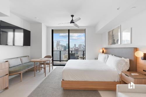 Stylish Apartments with Partial Ocean Views in Downtown! photo 209