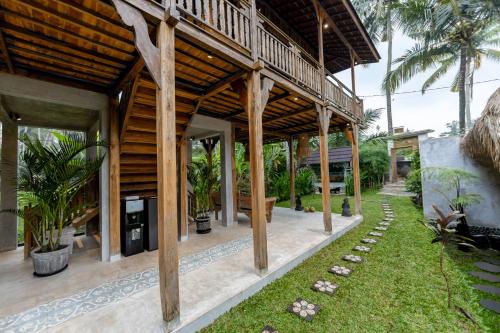 Сад в Rumah Guci