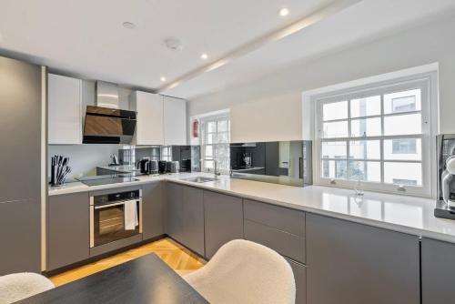 Foto Charming 2 bedroom 2 bathroom flat near Oxford St 4