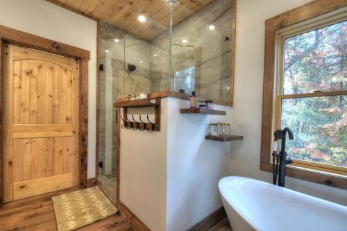 Gallery image of Hidden Valley Hideaway in Murphy