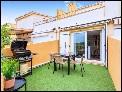 Studio Savane terrasse clim mer 200m parking privé