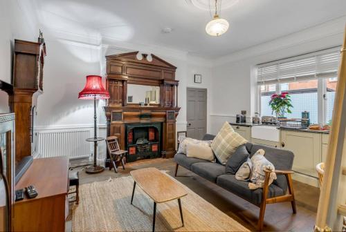 Posezení v ubytování Central Holiday Home Full Kitchen With Parking