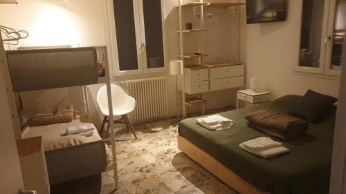 Ένα μπάνιο στο Casadelfalegname FRASSINO 3 Stanze 7 posti letto 1 singola 1 doppia 1 tripla