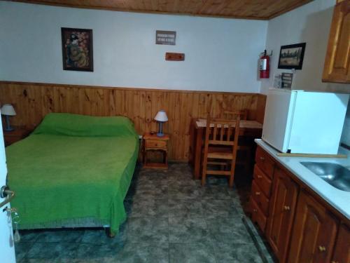 Kuchyň nebo kuchyňský kout v ubytování departamentos privados de 2 a 8 pax equipados