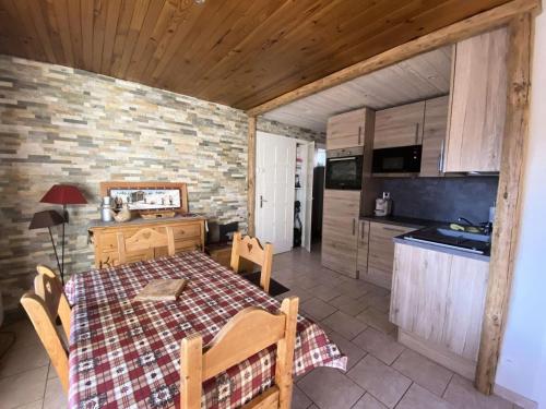 Photo de la galerie de l'établissement Résidence Scrischss - T2 au cœur des Deux Alpes dans la résidence le Scrischss MAE-3921, à Vénosc