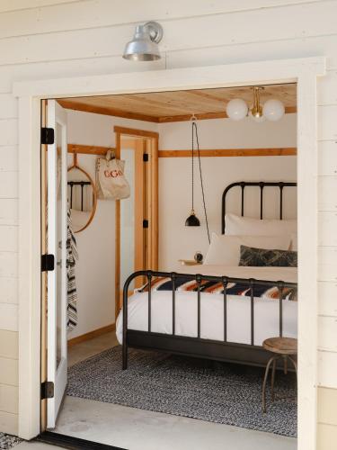 Gallery image of High West House A Boulder Filled Paradise in Pioneertown