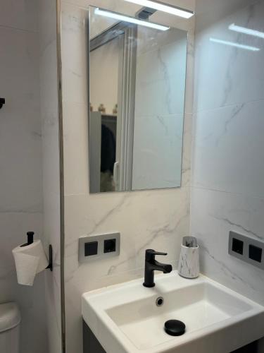 Fotografie z fotogalerie ubytování Apartamento práctico, céntrico, único y moderno. v destinaci Algodonales
