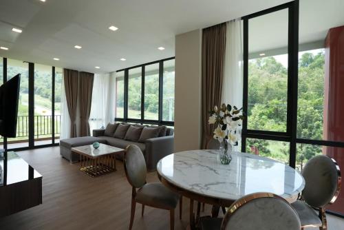 Χώρος καθιστικού στο Oabkod At Forest Khaoyai