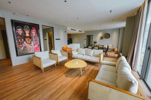 Un lugar para sentarse en Roxy Beach Resort