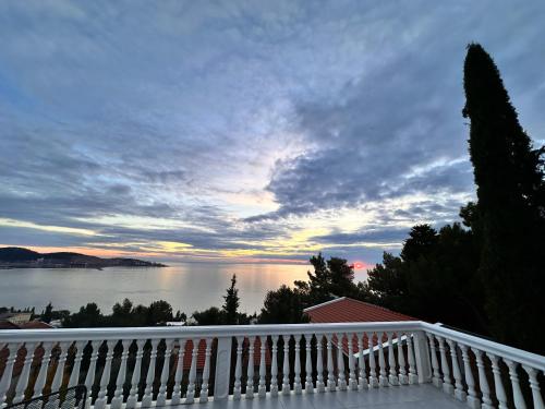 Φυσικό τοπίο κοντά σε αυτή η παραθεριστική κατοικία