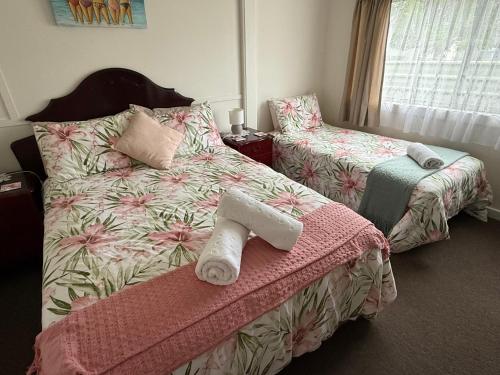 Katil atau katil-katil dalam bilik di The Waterfront Cottage