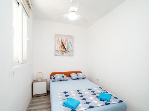 Apartment & Rooms Alan - Double Room with Shared Bathroom 2