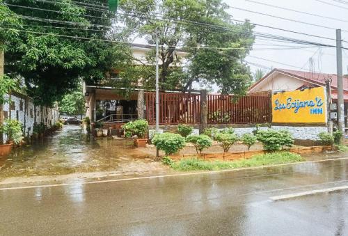 Φωτογραφία από το άλμπουμ του RedDoorz @ Los Ecijanos Inn Pangasinan σε Bolinao