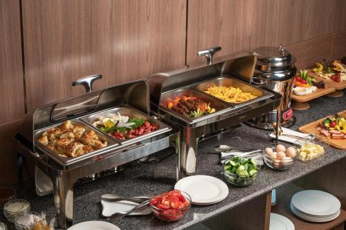 Makanan di atau berdekatan hotel