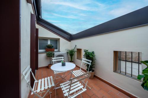 Μπαλκόνι ή βεράντα στο LUXURY FLAT and FREE PARKING
