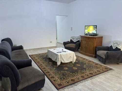 Posezení v ubytování New Heliopolis apartment