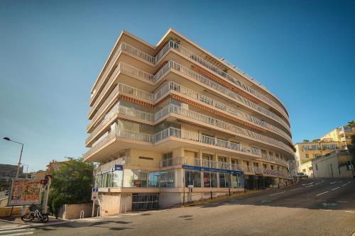 Studio Moderne BALCON, proche FORVILLE- CENTRE CANNES A0B198