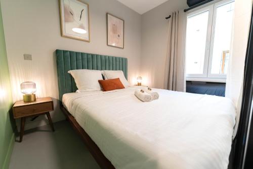 Old Town Diamond, adorable sunny apartment with AC