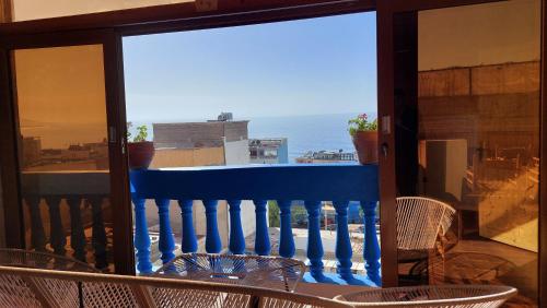 Un balcón o terraza en Habibi Hostel