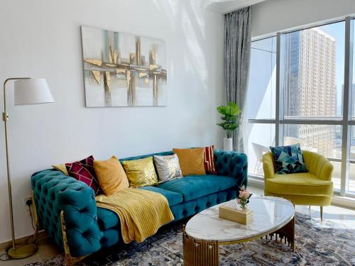 Stunning 1 bedroom in JBR with Balcony - Dubai Marina Mall view photo 2