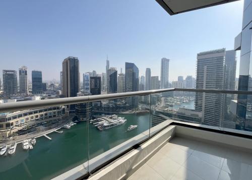 Stunning 1 bedroom in JBR with Balcony - Dubai Marina Mall view photo 3
