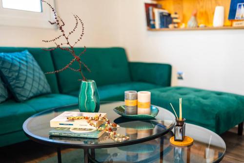 Urban Nest - Loft with Private Rooftop Garden