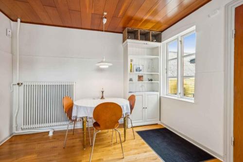 Fotografie z fotogalerie ubytování Lovely Holiday Home In Bælum v destinaci Bælum