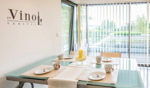 Ποτά στο Exklusive Ferienwohnung mit Wasser