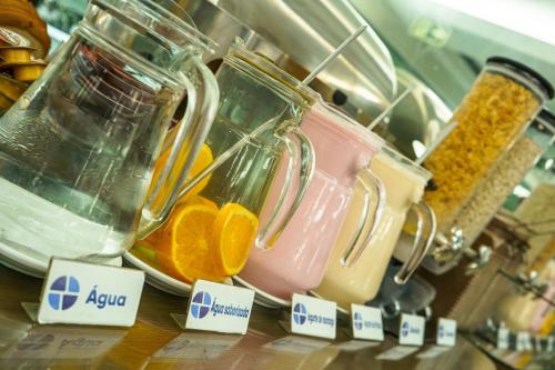 Makanan di atau berdekatan hotel