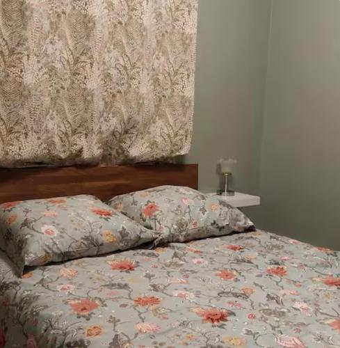 Photo de la galerie de l'établissement Appartement avec beau jardin, à Paris