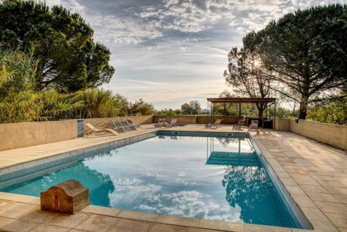 La Camargue Appartment mit Pool