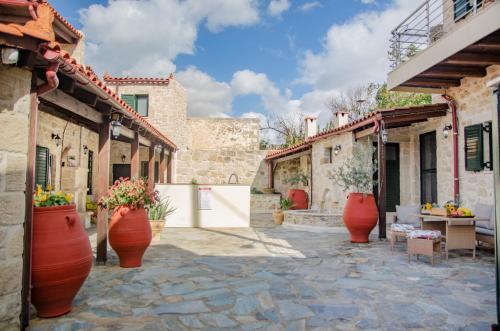 Pyrgou Villa with Shared Swimming pool photo 2