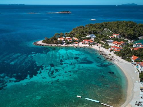 House BORA with sea view 70m from the beach