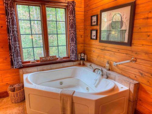 Un baño de Ferngully Creek Cabins