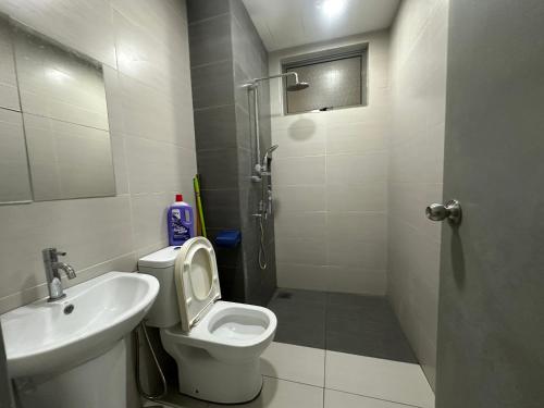 Ένα μπάνιο στο D Studio16 Cyberjaya - Free Wi-Fi