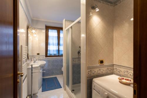 Ένα μπάνιο στο Casa Angolo delle Rose