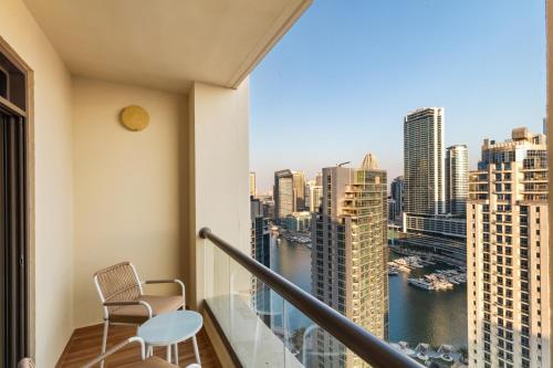 2BR Marina View - Beach Access - Sleeps 8 in JBR