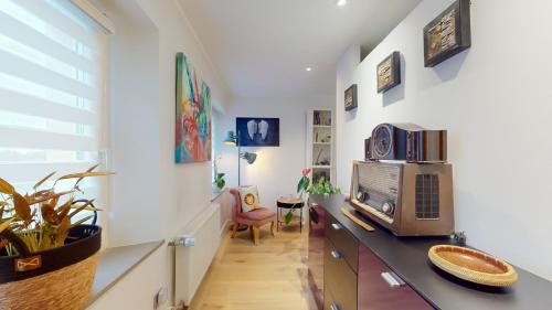 Dapur atau dapur kecil di Triplex Cozy Serenity Entrée Privée Au Calme Rue Sans Issue