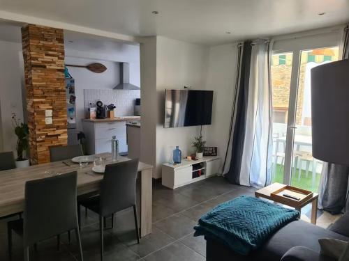 Appartement refait neuf, proche du port