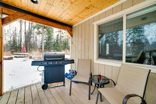 Fotografie z fotogalerie ubytování Denali Basecamp Cozy Talkeetna Chalet with Fire Pit v destinaci Talkeetna