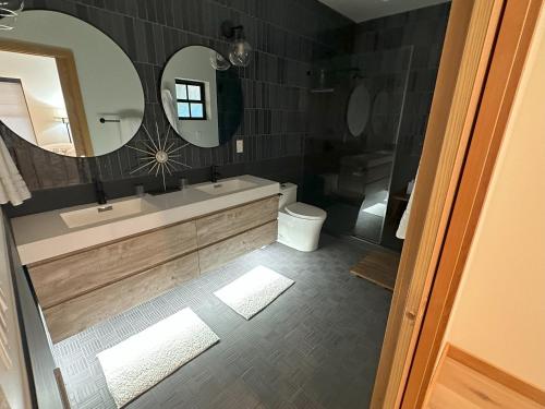 Ένα μπάνιο στο Bandon Woods Lodge & Spa