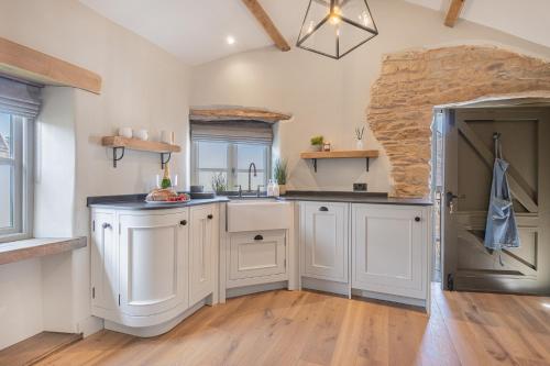 Η κουζίνα ή μικρή κουζίνα στο The Hut Retreat Kirkby Lonsdale